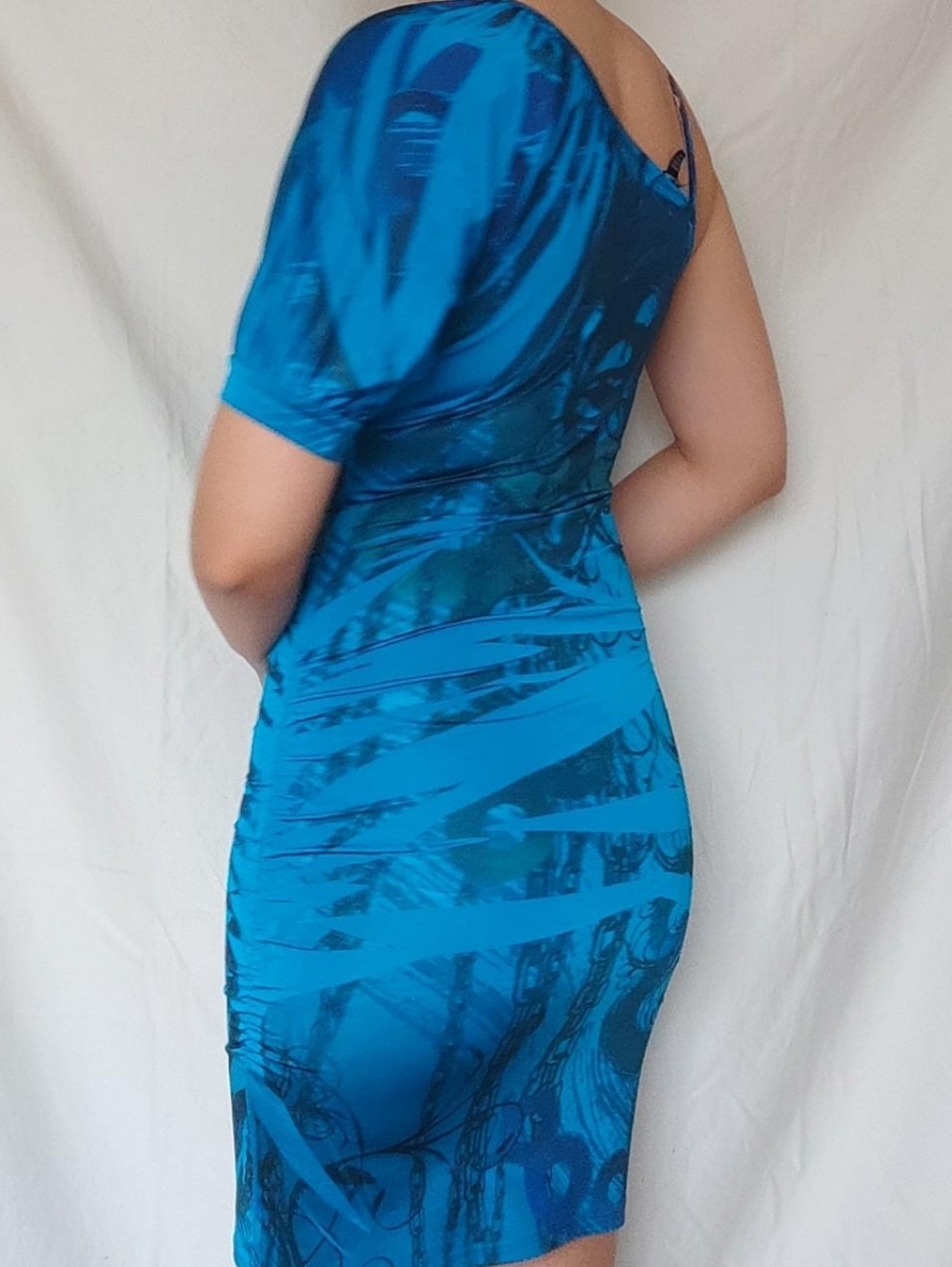 Le Chateau Blue Abstract Scrunched Bodycon Dress - Picture 2 of 2